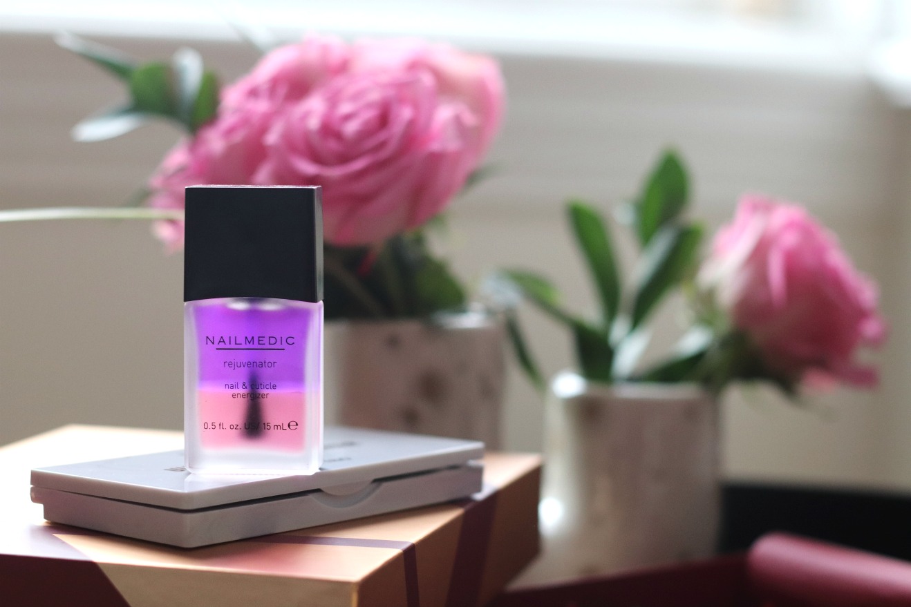 A Year of Boxes™ GLOSSYBOX Review December 2019 A Year of Boxes™